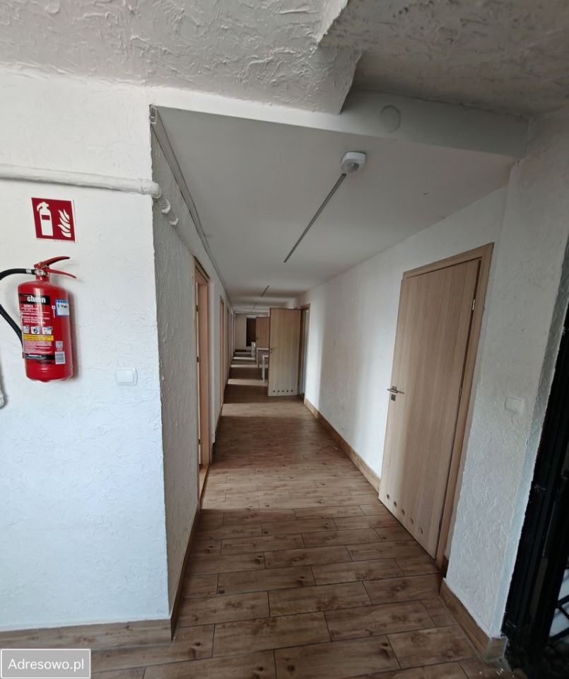 Lokal Ustrzyki Dolne, rynek Rynek. Zdjęcie 2