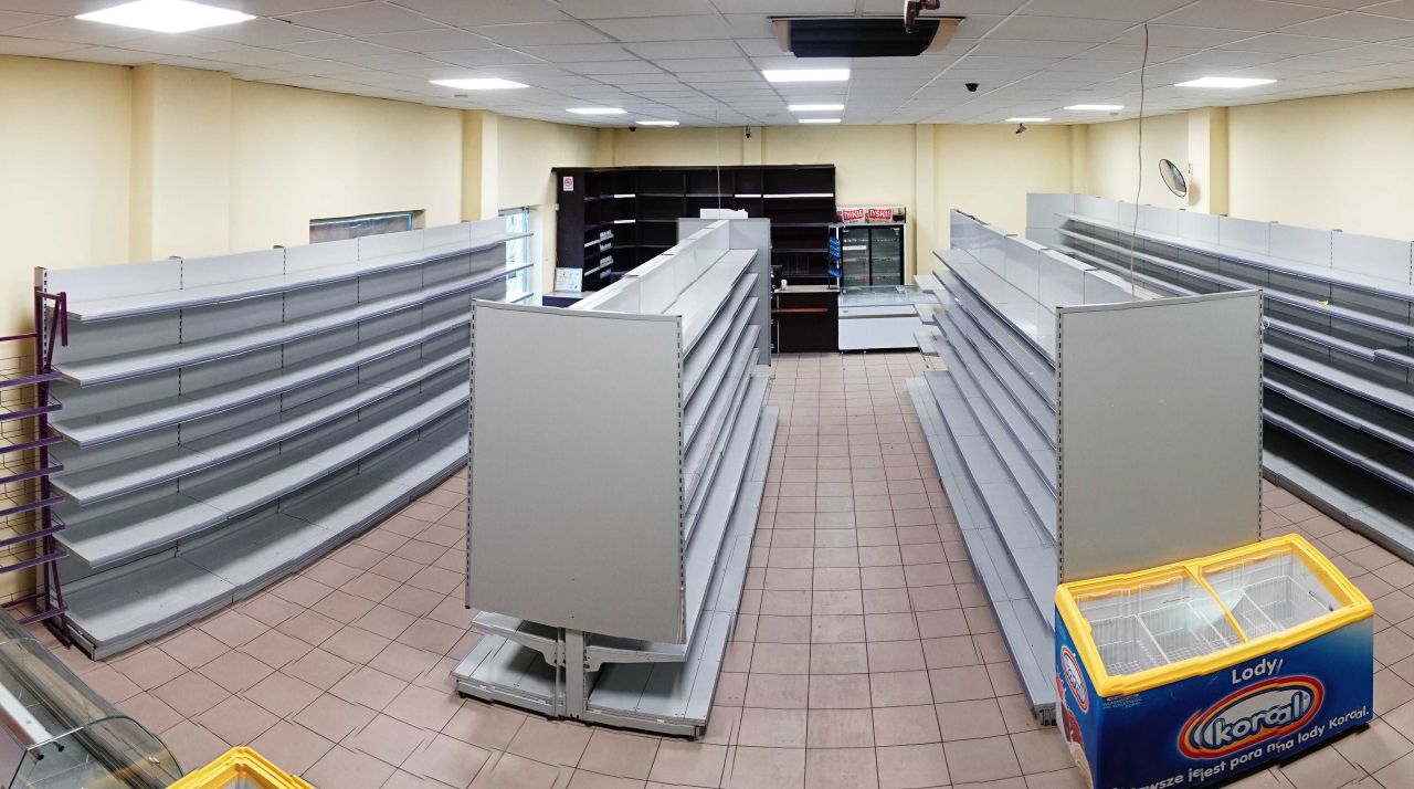 Lokal Hutka, ul. Główna. Zdjęcie 6