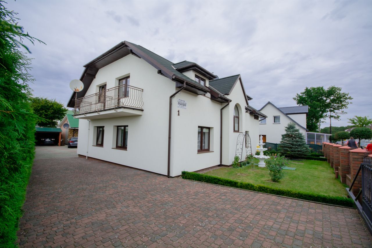 dom wolnostojący, 8 pokoi Pobierowo, ul. Zgody