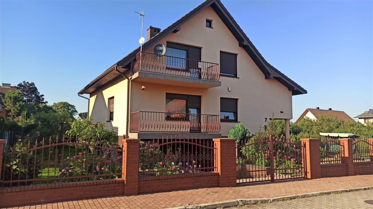 dom wolnostojący, 6 pokoi Opole Kolonia Gosławicka, ul. Topolowa. Zdjęcie 1