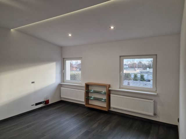 Mieszkanie 3-pokojowe Rogów. Zdjęcie 1