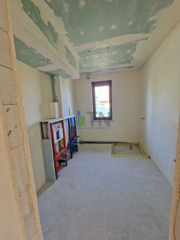 dom wolnostojący, 5 pokoi Chrząstawa Wielka. Zdjęcie 12