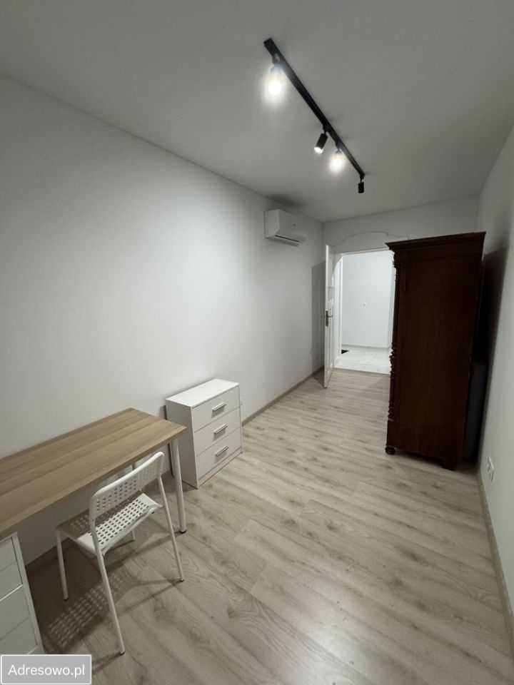 Mieszkanie 3-pokojowe Bytom Śródmieście, ul. Antoniego Józefczaka. Zdjęcie 3