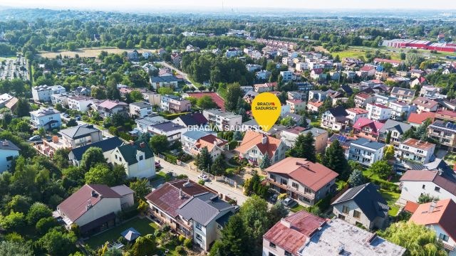 dom wolnostojący, 12 pokoi Wieliczka, ul. Jana Kochanowskiego. Zdjęcie 4