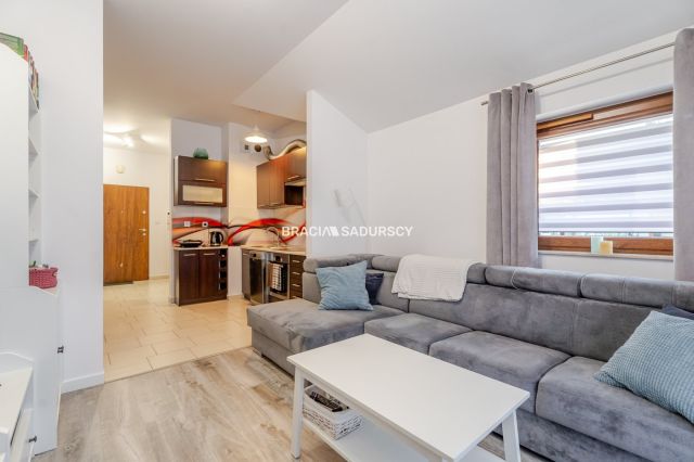 Mieszkanie 2-pokojowe Kraków Bieżanów, ul. Henryka i Karola Czeczów. Zdjęcie 3