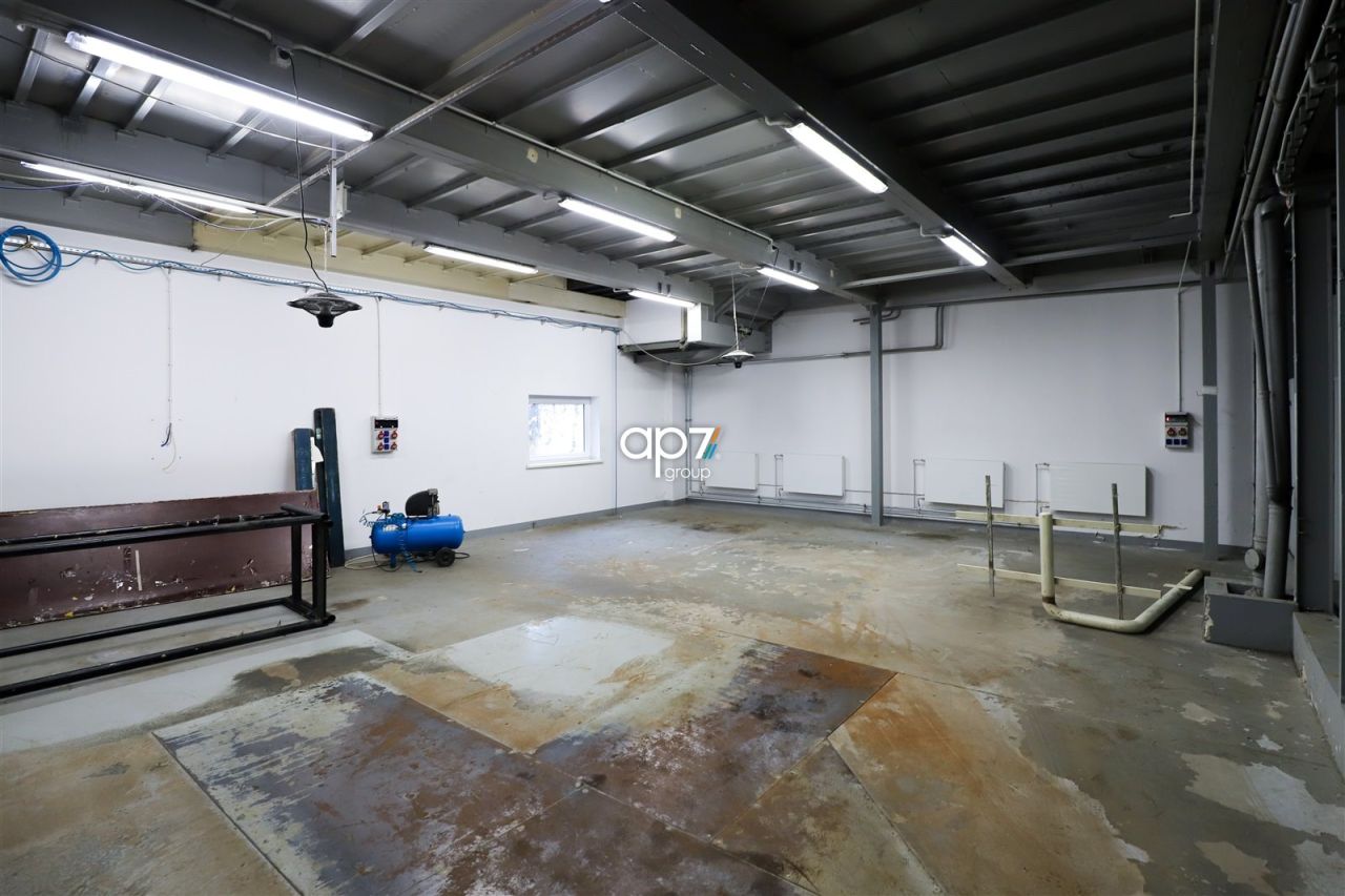 Hala/magazyn Kraków Bronowice. Zdjęcie 10