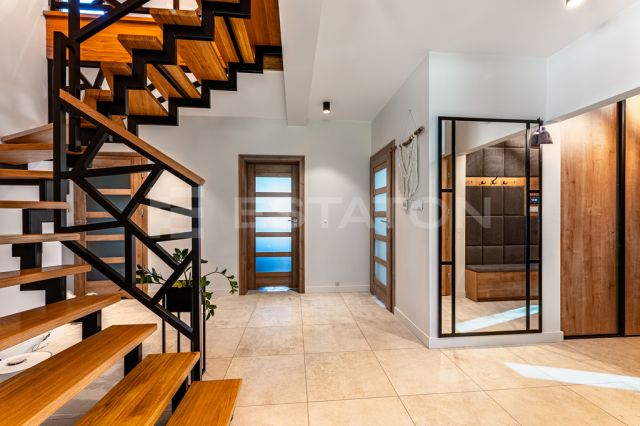 dom wolnostojący, 6 pokoi Kamionka. Zdjęcie 8