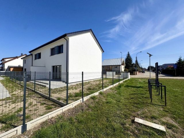 bliźniak, 4 pokoje Leszno Gronowo, ul. ks. Augustyna Kordeckiego. Zdjęcie 3