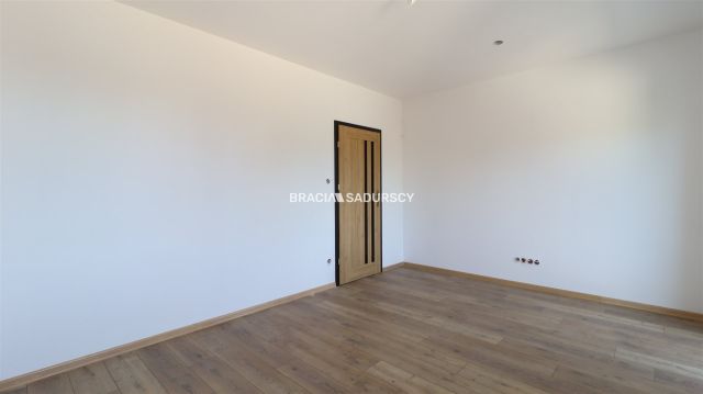bliźniak, 5 pokoi Niepołomice, ul. Zagrody. Zdjęcie 9