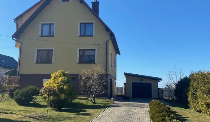 dom wolnostojący, 5 pokoi Moszczenica Niżna Lipie