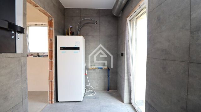 dom wolnostojący, 5 pokoi Dąbrowa. Zdjęcie 18