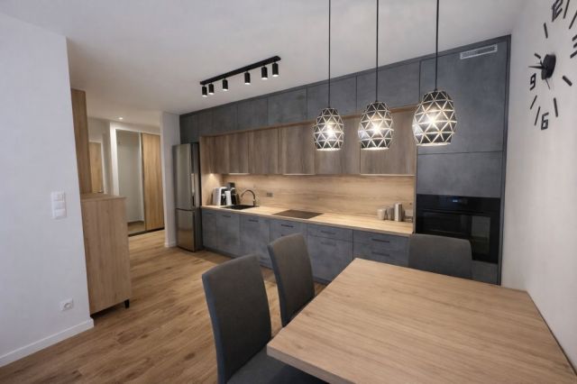 Mieszkanie 3-pokojowe Dominów, ul. Piękna. Zdjęcie 1