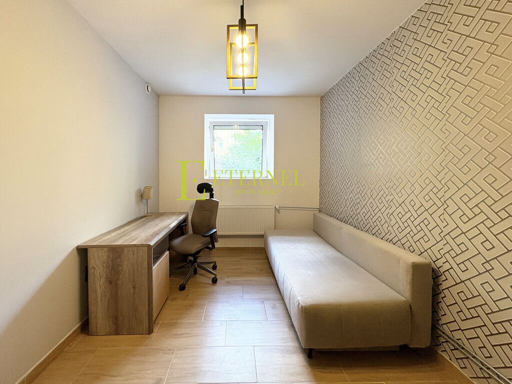 Biuro Kraków Prądnik Czerwony, ul. 8 Pułku Ułanów. Zdjęcie 1