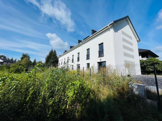 bliźniak, 4 pokoje Kobyłka. Zdjęcie 1