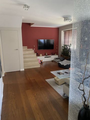 Mieszkanie 4-pokojowe Ząbki. Zdjęcie 1