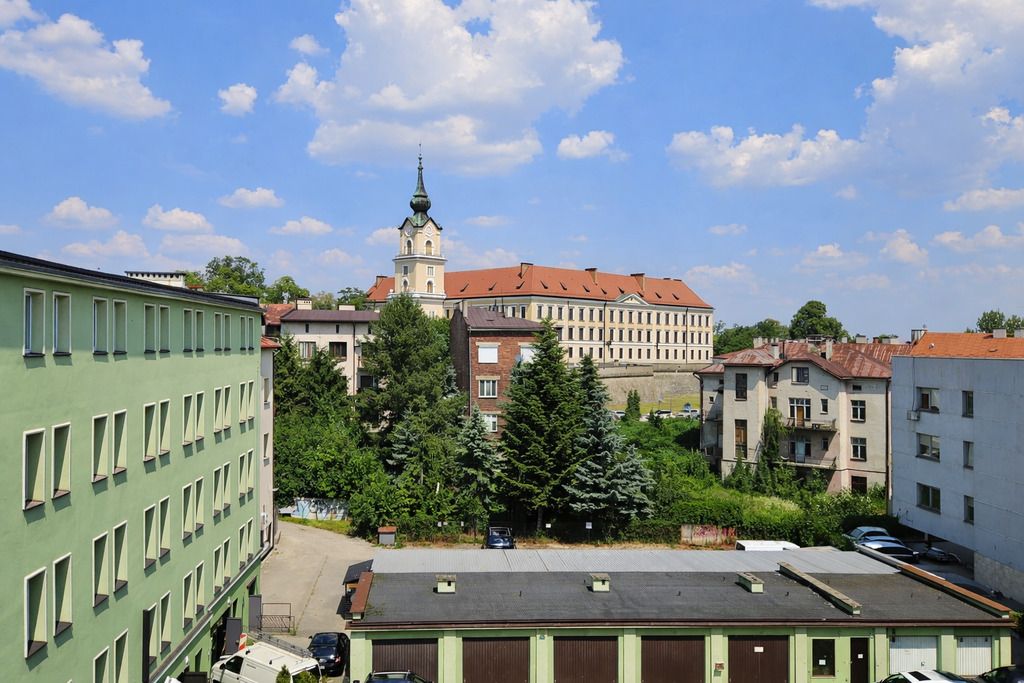 Nieruchomość komercyjna do wynajęcia          
          
            ul. Hetmańska          
          
            Rzeszów