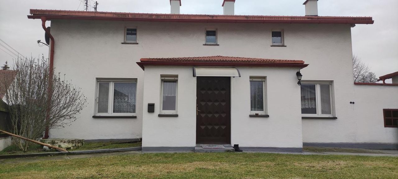 dom wolnostojący, 6 pokoi Kielcza