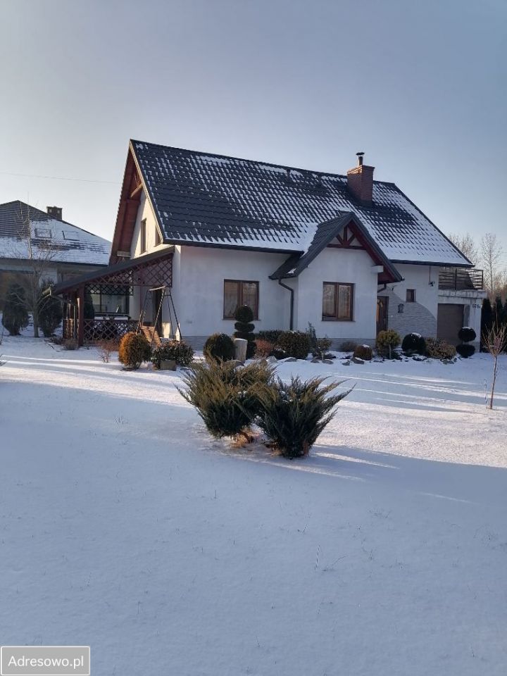 dom wolnostojący, 5 pokoi Niechobrz