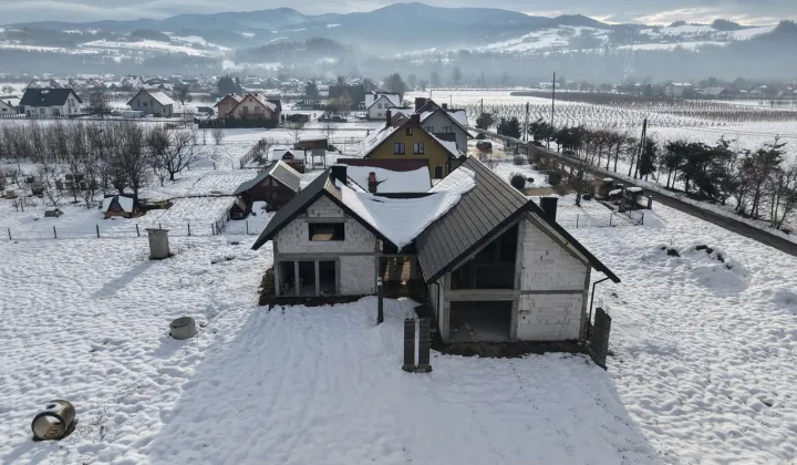 dom wolnostojący, 6 pokoi Kadcza
