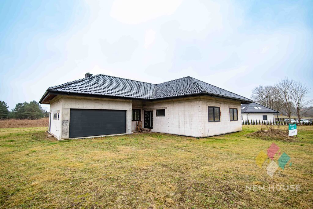 dom wolnostojący, 4 pokoje Smolajny. Zdjęcie 2