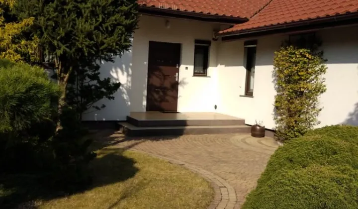 dom wolnostojący, 4 pokoje Jeszkowice, ul. Zielonego Dębu