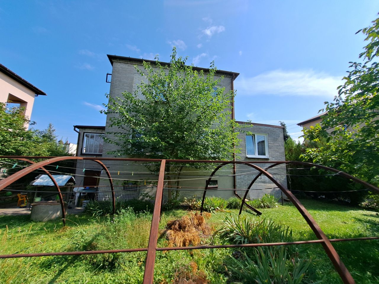 dom wolnostojący, 4 pokoje Ostrowiec Świętokrzyski Henryków, ul. Władysława Broniewskiego. Zdjęcie 3