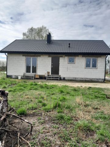 dom wolnostojący, 4 pokoje Parznice. Zdjęcie 1