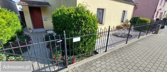 dom wolnostojący, 4 pokoje Wronki, os. Na Górce. Zdjęcie 1