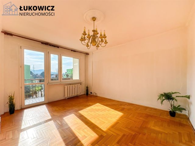 Mieszkanie 3-pokojowe Bielsko-Biała Osiedle Karpackie. Zdjęcie 1