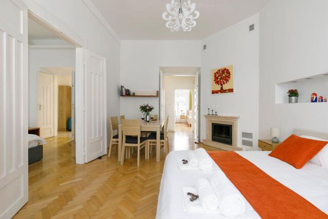 Mieszkanie 3-pokojowe Kraków Wesoła, ul. Hugona Kołłątaja. Zdjęcie 2