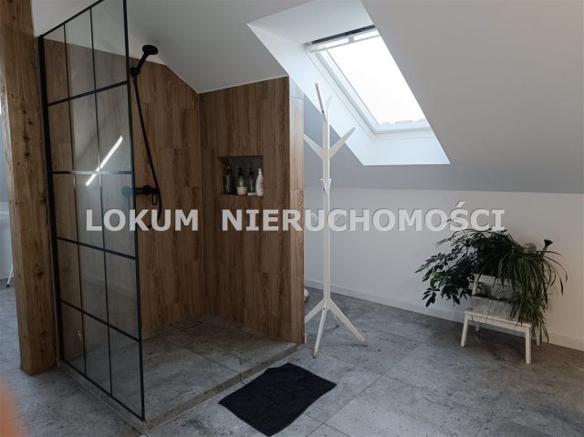dom wolnostojący, 8 pokoi Jastrzębie-Zdrój Bzie Zameckie. Zdjęcie 9