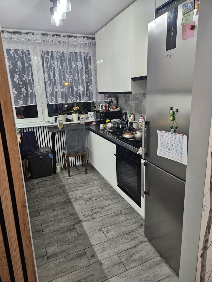 Mieszkanie 4-pokojowe Książ Wielkopolski. Zdjęcie 5