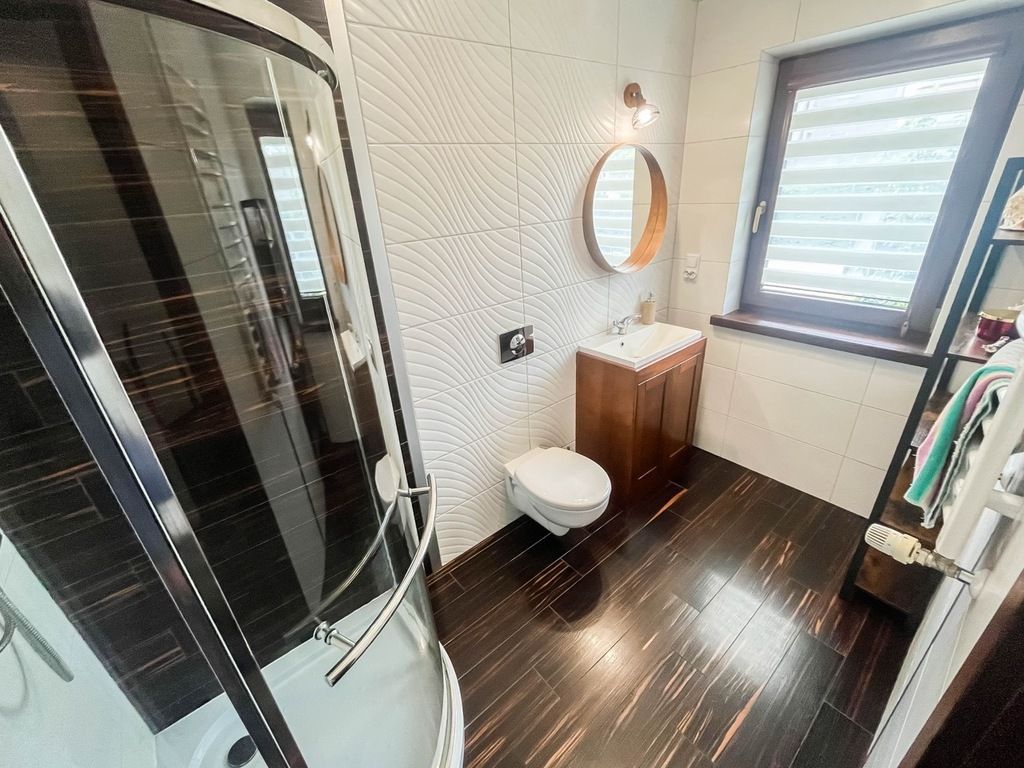 dom wolnostojący, 4 pokoje Bodzechów. Zdjęcie 16