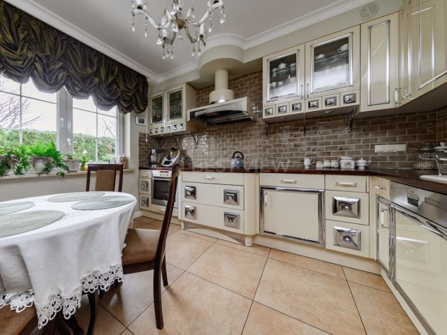 dom wolnostojący, 5 pokoi Piaseczno Chyliczki. Zdjęcie 3