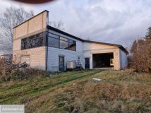 dom wolnostojący, 4 pokoje Hrud. Zdjęcie 2