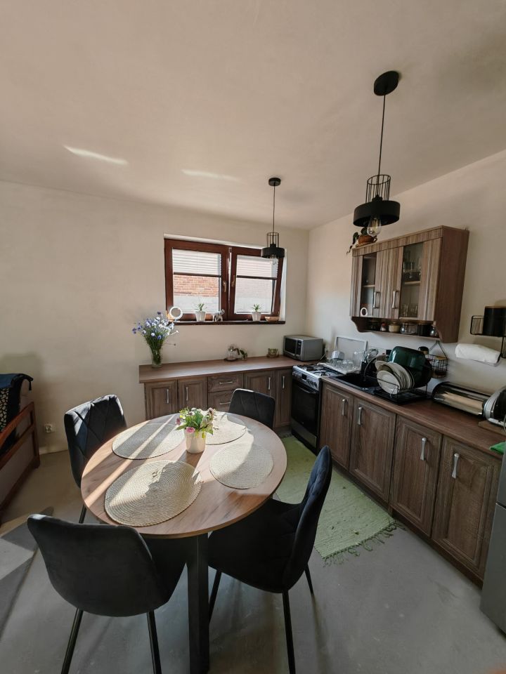 dom wolnostojący, 4 pokoje Mniszek. Zdjęcie 10