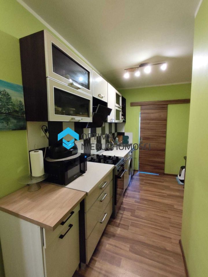 Mieszkanie 3-pokojowe Jelenia Góra, ul. Leona Wyczółkowskiego. Zdjęcie 3