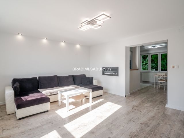 dom wolnostojący, 5 pokoi Polanka Hallera. Zdjęcie 2