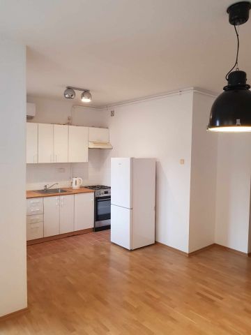 Mieszkanie 1-pokojowe Warszawa Kabaty, ul. Rybałtów. Zdjęcie 1