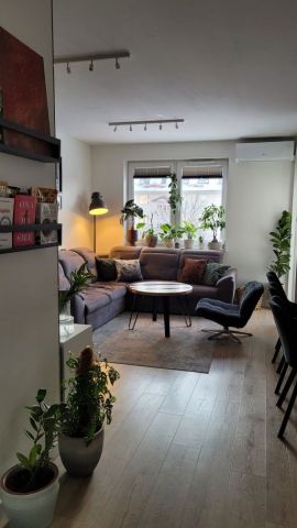 Mieszkanie 3-pokojowe Turka. Zdjęcie 1