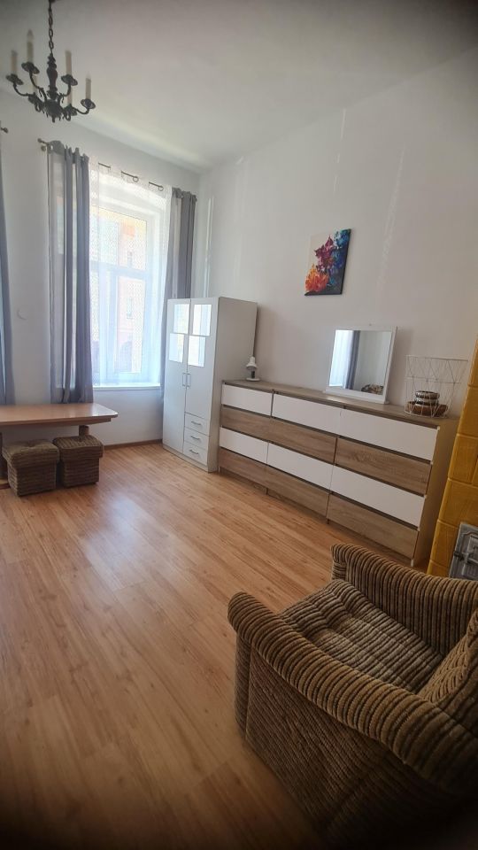Mieszkanie 1-pokojowe Międzylesie, pl. Wolności. Zdjęcie 3