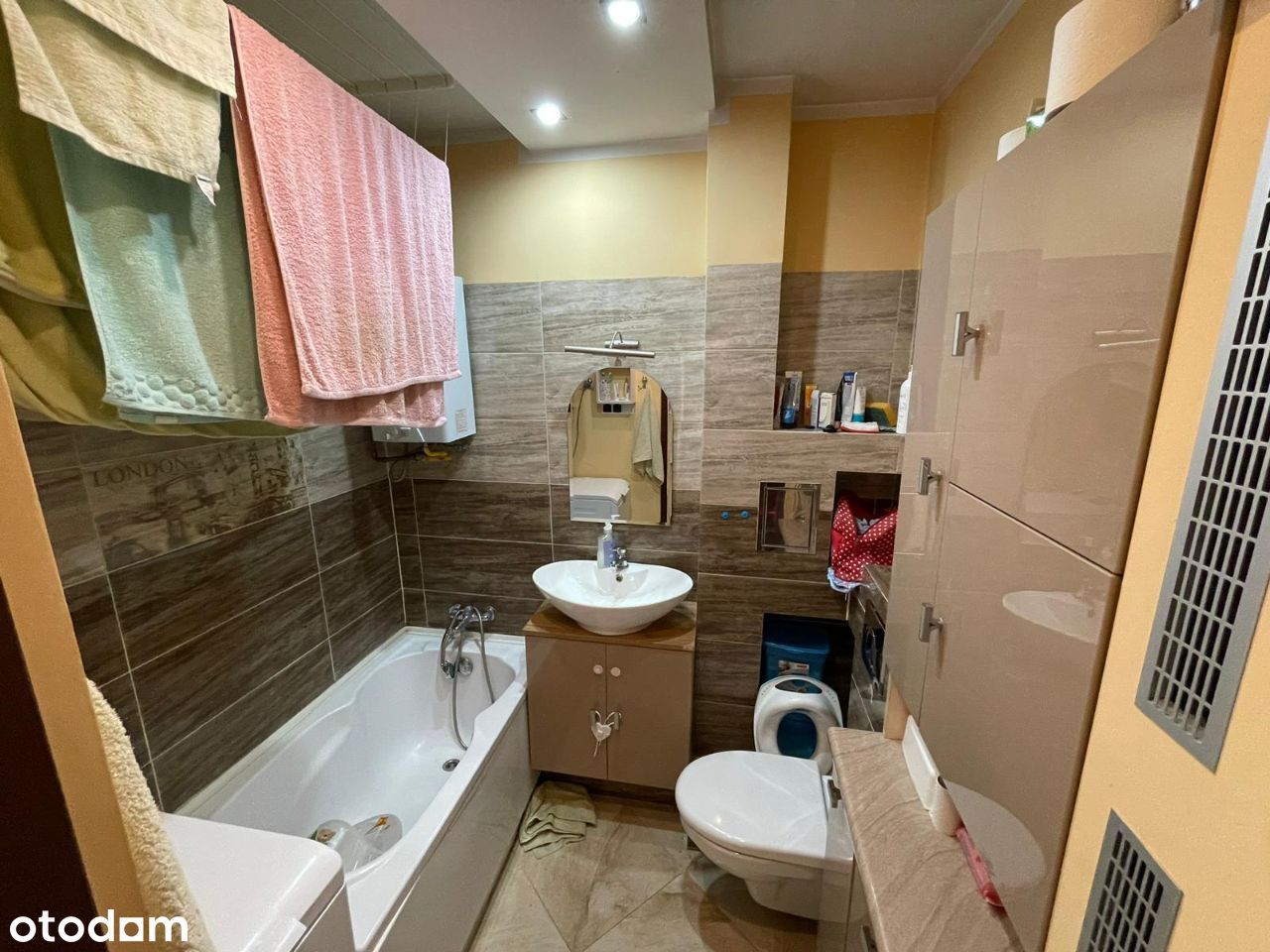 Mieszkanie 3-pokojowe Zabrze Centrum, ul. Klonowa. Zdjęcie 2