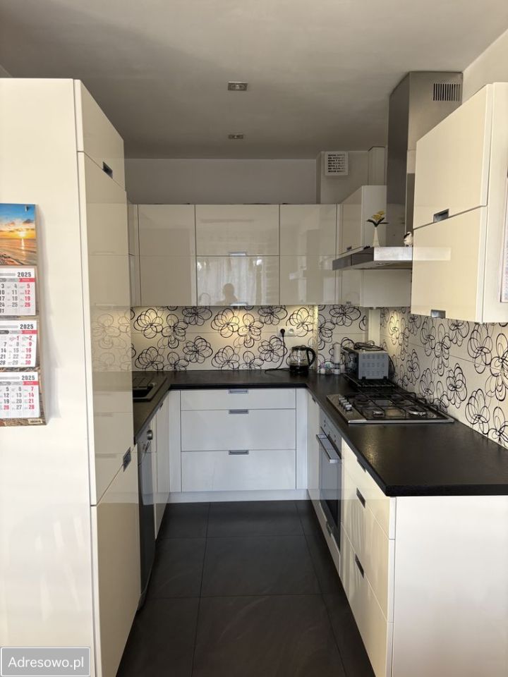 Mieszkanie 3-pokojowe Kobyłka, ul. ks. Marcina Załuskiego. Zdjęcie 16