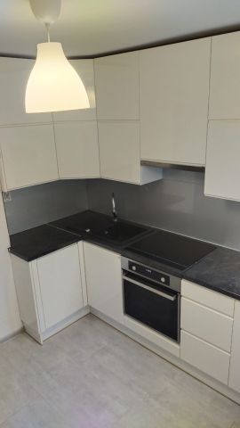 Mieszkanie 2-pokojowe Świdnica, Slobodzkiego. Zdjęcie 1