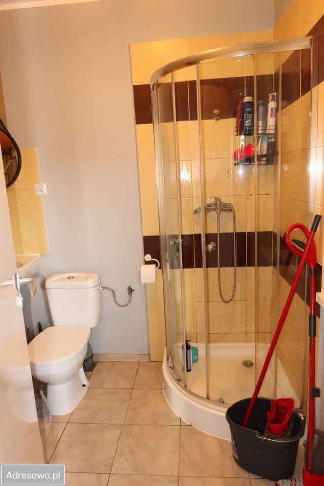 dom wolnostojący, 2 pokoje Chojny. Zdjęcie 16