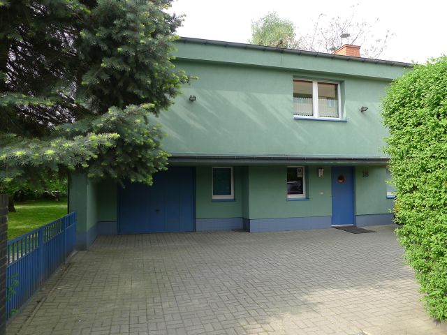 dom wolnostojący, 6 pokoi Mikołów Centrum, ul. ks. bp. Bandurskiego. Zdjęcie 1