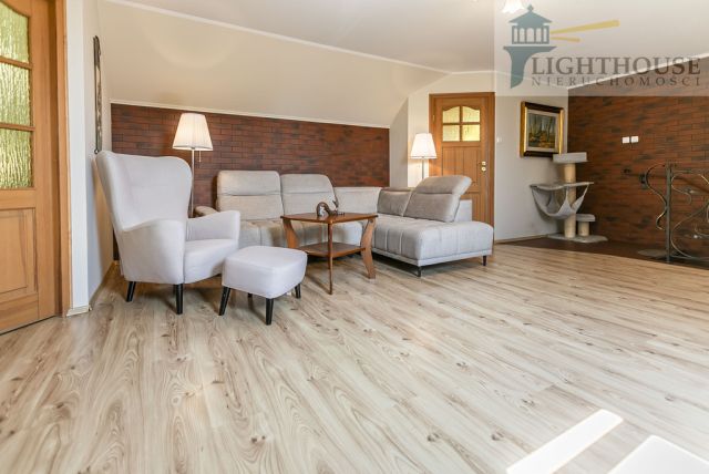 dom wolnostojący, 7 pokoi Trąbki Wielkie. Zdjęcie 13