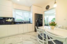 dom wolnostojący, 6 pokoi Krosno, ul. Krakowska. Zdjęcie 4