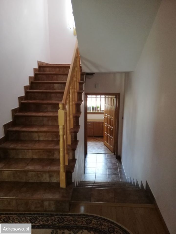 bliźniak, 8 pokoi Kielce. Zdjęcie 4