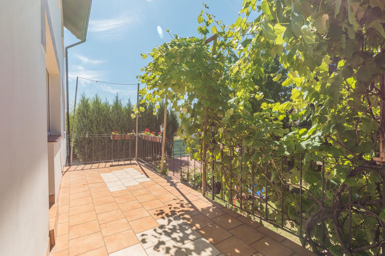 dom wolnostojący, 5 pokoi Pszczółki, ul. Adama Mickiewicza. Zdjęcie 7